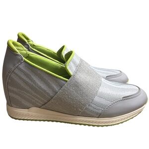 BARETRAPS Jamese Slip-On Wedge Sneakers in Gray with Lime Accents Size 7.5